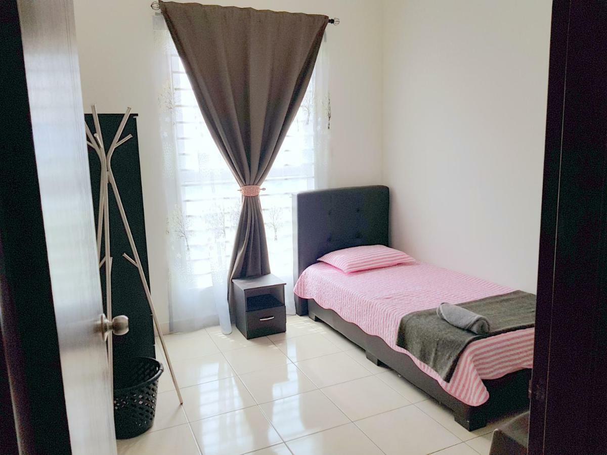 סמנייך Hz Homestay @Ascotte Boulevard מראה חיצוני תמונה